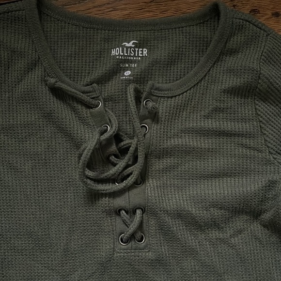size XS green long sleeve with tie Hollister - Picture 2 of 4